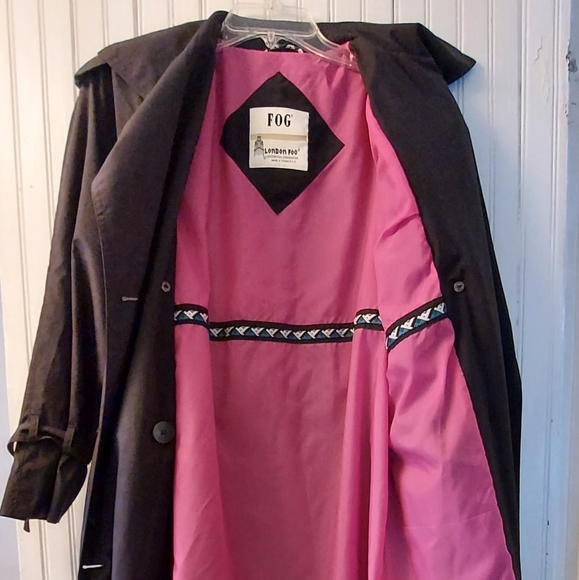 Ladies London Fog Coat - Picture 3 of 6